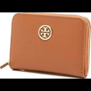 Tory Burch Robinson Zip Coin