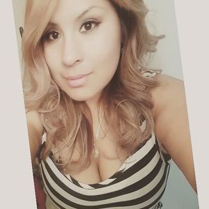 Meet your Posher, Analilia