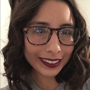 Meet your Posher, April