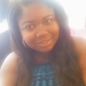 Meet your Posher, Dominique