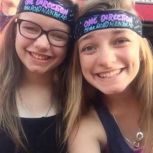 Meet your Posher, Danae