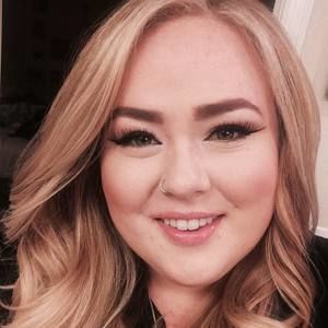 Meet your Posher, Arielle