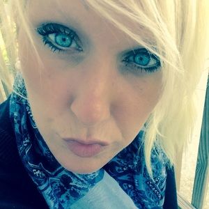 Meet your Posher, Jodee