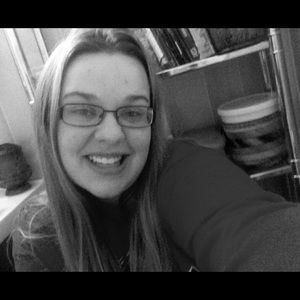 Meet your Posher, Abby