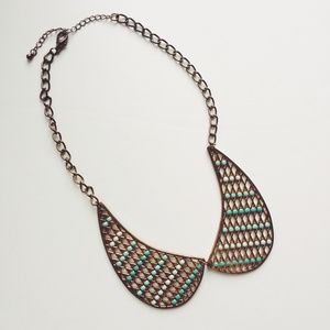 Peter Pan collar necklace