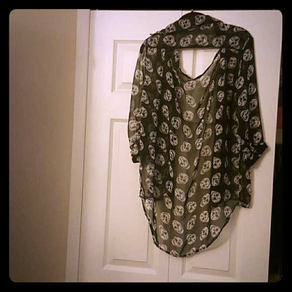 Hi-low sheer top* one hour price drop*