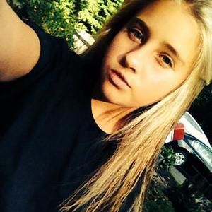 Meet your Posher, Abby