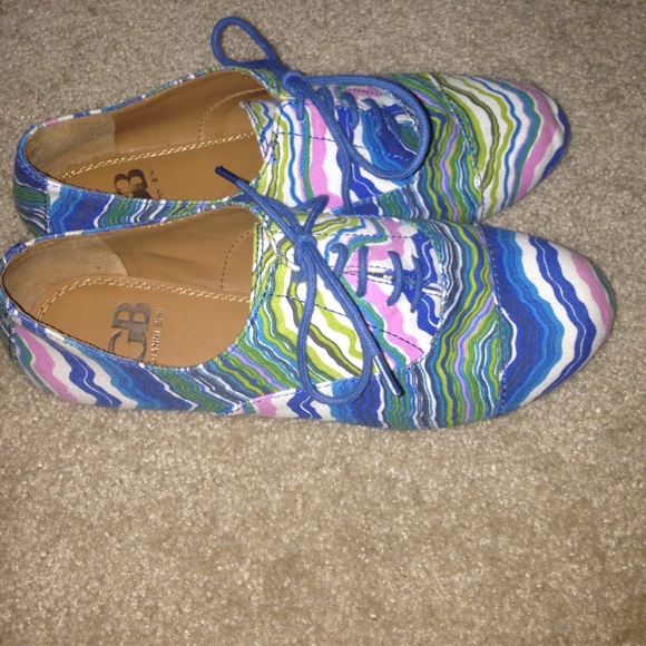 Gianni Bini lace up shoes - Picture 2 of 4