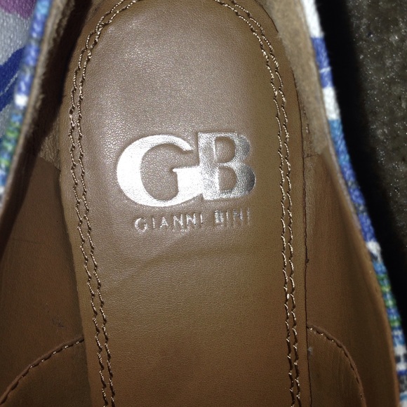 Gianni Bini lace up shoes - Picture 3 of 4