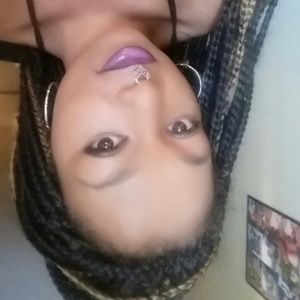 Meet your Posher, Myra