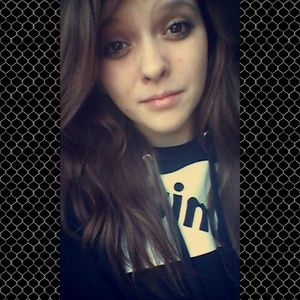 Meet your Posher, Cassandra