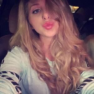 Meet your Posher, Kaitlyn