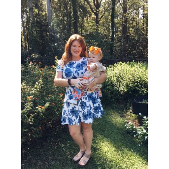 Meet your Posher, Whitney - Picture 3 of 4