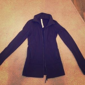 SOLD!!!!!!!!Lululemon size 2 black zip up