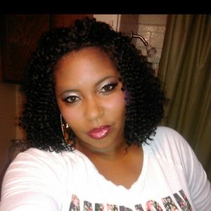 Meet your Posher, Shae