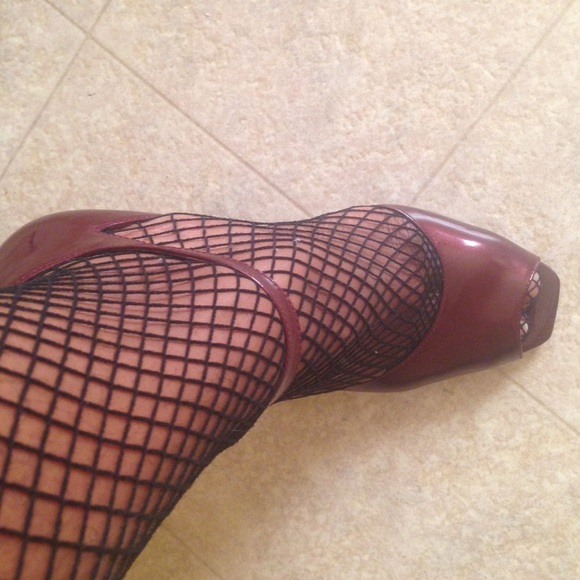 Shoes-TEMPORARY PRICE CUT - Picture 4 of 4