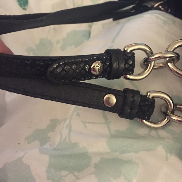 Coach purse with snake skin detailing - Picture 4 of 4