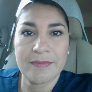 Meet your Posher, Maxine