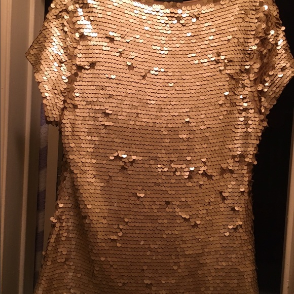 Beautiful gold holiday drape top - Picture 2 of 4