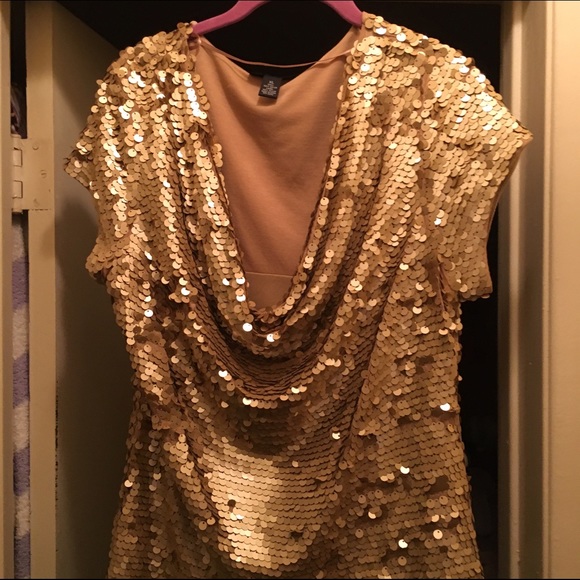Beautiful gold holiday drape top - Picture 3 of 4