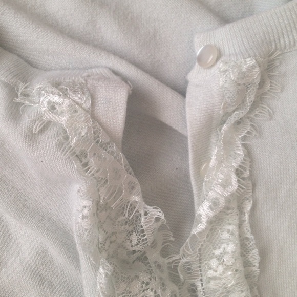 White cardigan with lace - Picture 2 of 3