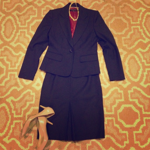 Anne Klein // Tailored Skirt Suit