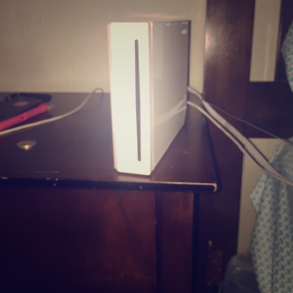 A white Wii.