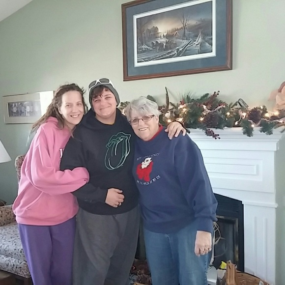 Meet your Posher, Jan - Picture 2 of 2