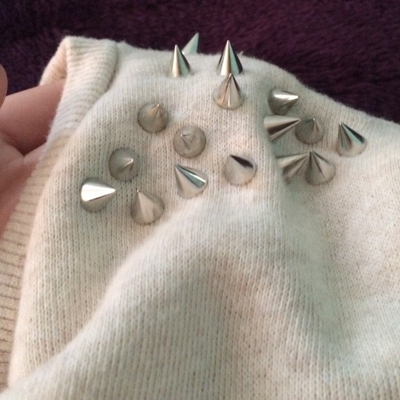 Studded sweater forever 21 - Picture 3 of 3