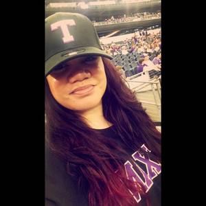 Meet your Posher, Sharmaine