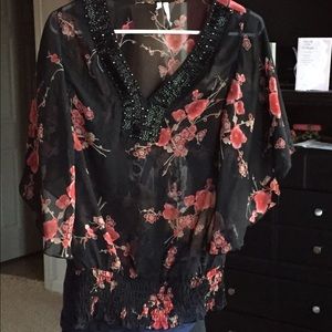 Black flower loose top