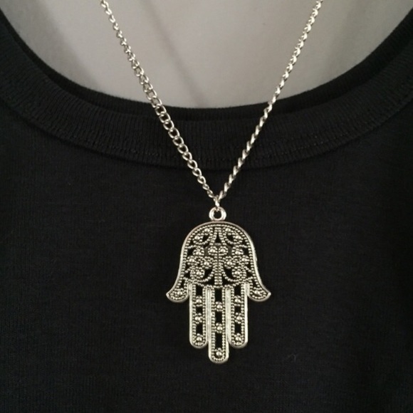 BOGO SALE🎈Silver Hamsa Necklace - Picture 3 of 4