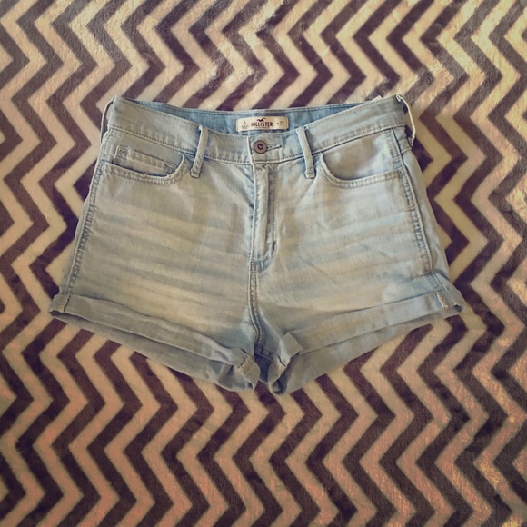 Hollister high waisted shorts