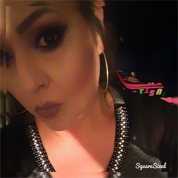 Meet your Posher, Priscilla yvette - Picture 1 of 1