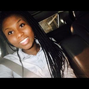 Meet your Posher, Brianne