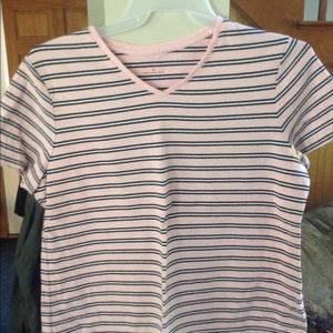 🔴 V Neck T - Shirt