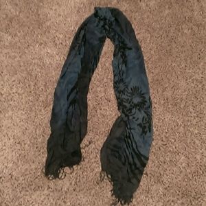 Bluish/Black Scarf
