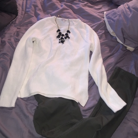 Gap cream sweater NEW! Size medium