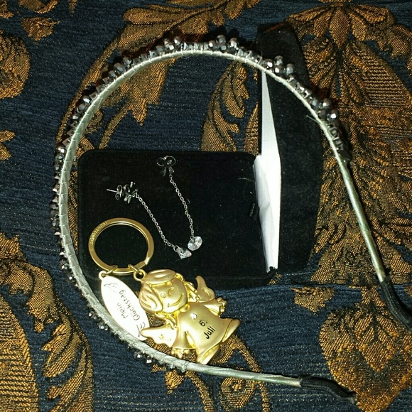 @katemoore_ how bout this?w/free keyholder