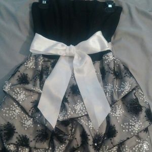 Prom/homecoming dress