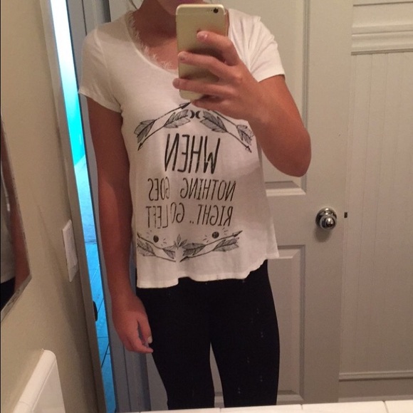 flowy white tee - Picture 3 of 3