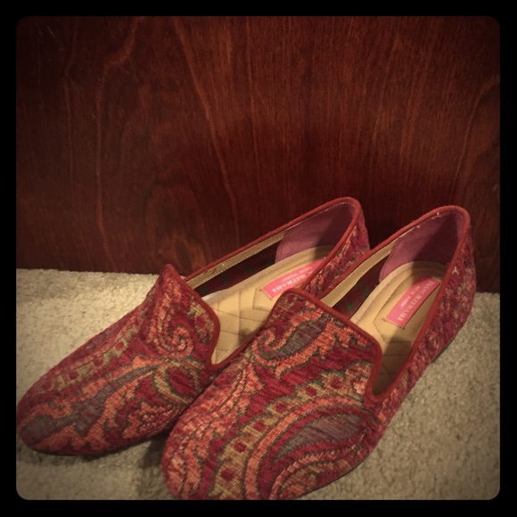 Isaac Mizrahi once worn tapestry inspired flats.