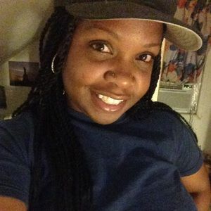 Meet your Posher, Camille