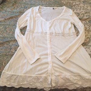 White Roxy top
