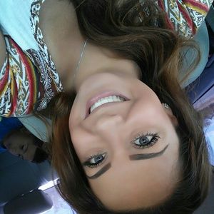 Meet your Posher, Melissa