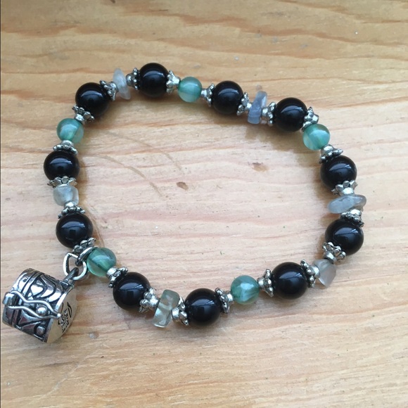 ⭕️⭕️SOLD⭕️⭕️Beautiful Wishbox Bracelet!