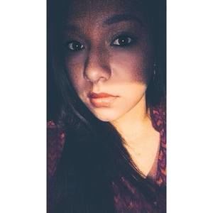 Meet your Posher, Adriana gisel