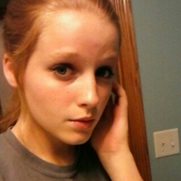 Meet your Posher, Elaina