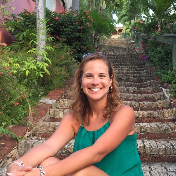 Meet your Posher, Ashley