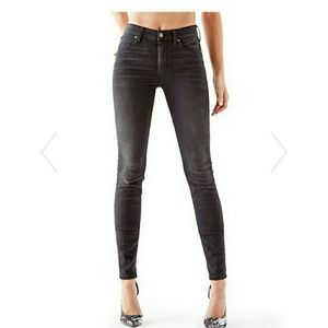 Guess 1981 highwaisted jeans